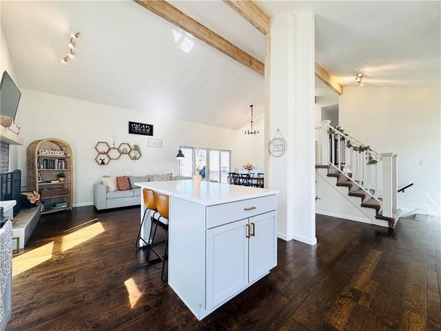 14718 W 91st Terrace, Lenexa, KS 66215