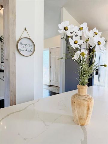 14718 W 91st Terrace, Lenexa, KS 66215