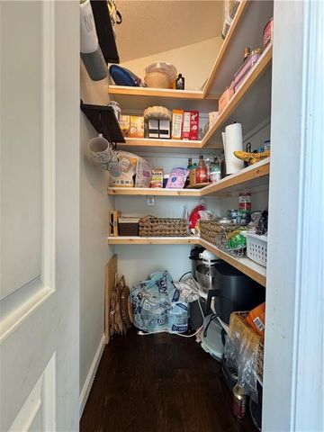 14718 W 91st Terrace, Lenexa, KS 66215