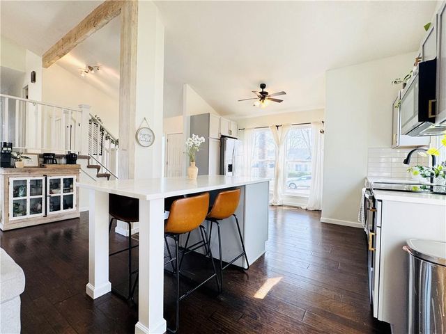 14718 W 91st Terrace, Lenexa, KS 66215