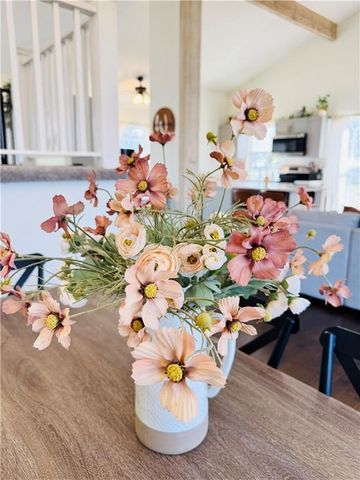 14718 W 91st Terrace, Lenexa, KS 66215