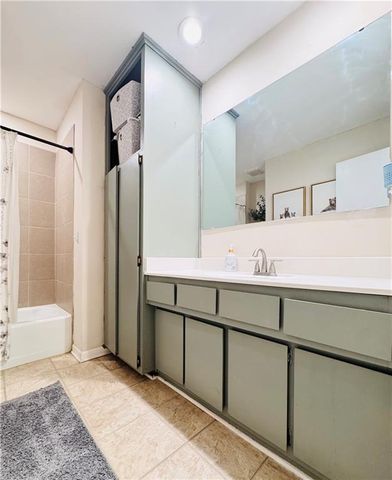 14718 W 91st Terrace, Lenexa, KS 66215