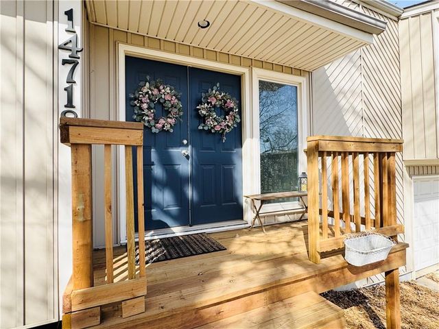 14718 W 91st Terrace, Lenexa, KS 66215