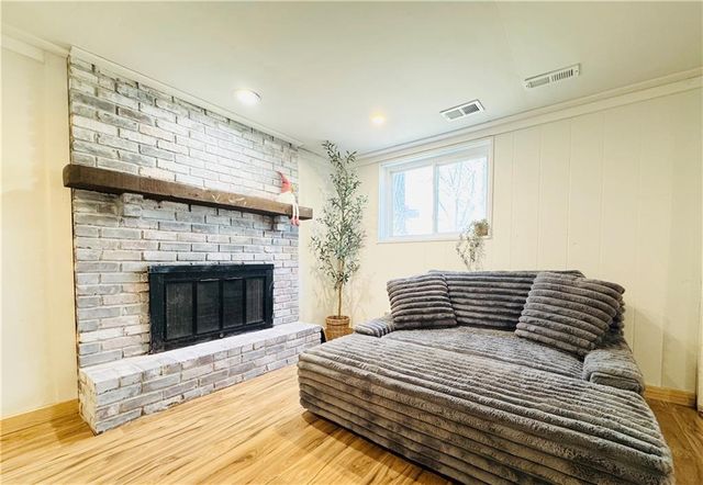 14718 W 91st Terrace, Lenexa, KS 66215