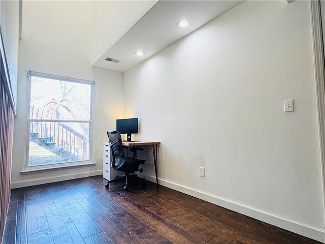 14718 W 91st Terrace, Lenexa, KS 66215