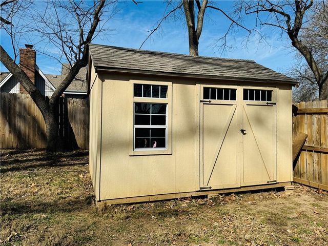 14718 W 91st Terrace, Lenexa, KS 66215