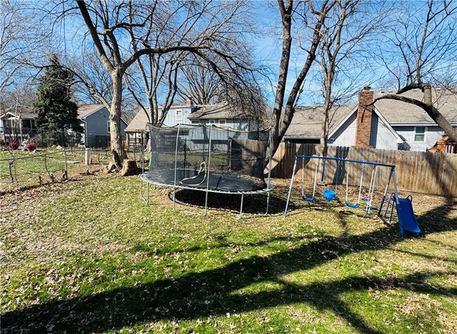 14718 W 91st Terrace, Lenexa, KS 66215