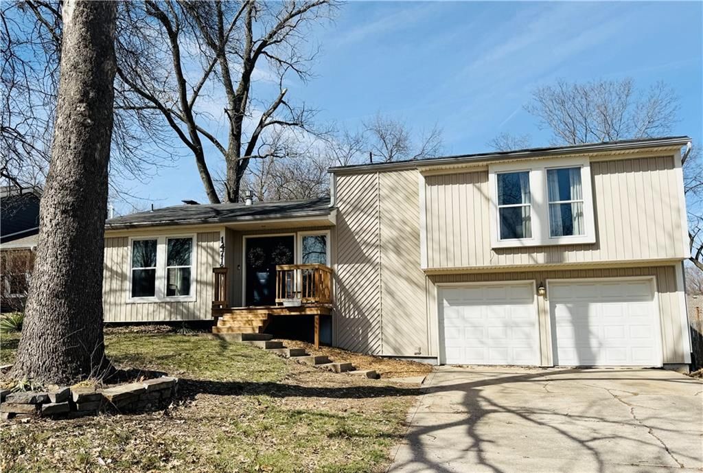 14718 W 91st Terrace, Lenexa, KS 66215