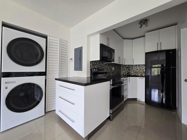 201 SE 6th Avenue, Pompano Beach, FL 33060