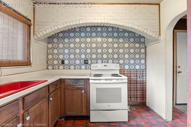 25205 Inkster Road, Farmington Hills, MI 48336