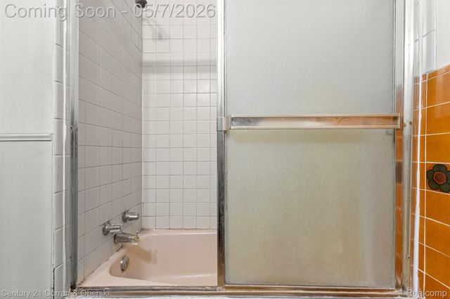 25205 Inkster Road, Farmington Hills, MI 48336