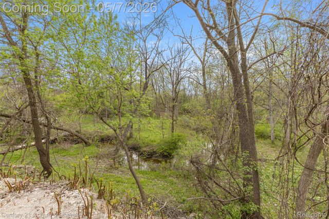 25205 Inkster Road, Farmington Hills, MI 48336