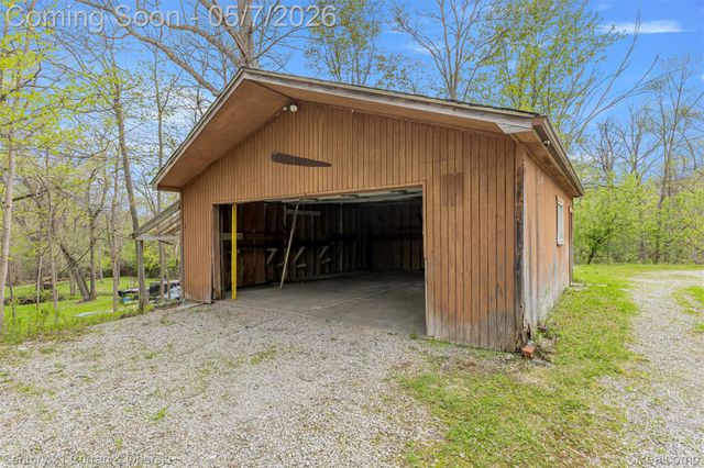 25205 Inkster Road, Farmington Hills, MI 48336