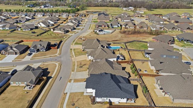 3000 W Winston Street, Broken Arrow, OK 74011