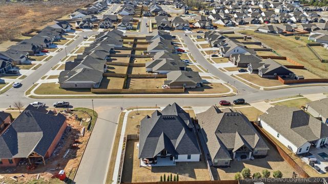 3000 W Winston Street, Broken Arrow, OK 74011