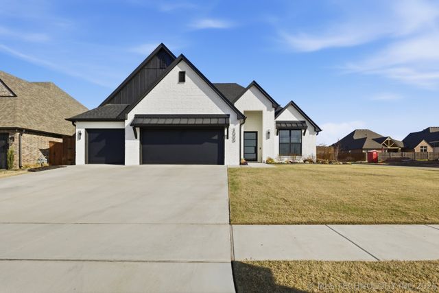 3000 W Winston Street, Broken Arrow, OK 74011