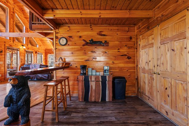 50 Platinum Drive, Slade, KY 40376