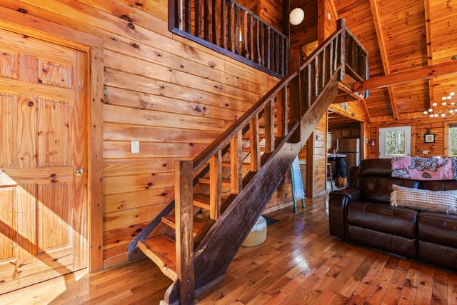 50 Platinum Drive, Slade, KY 40376