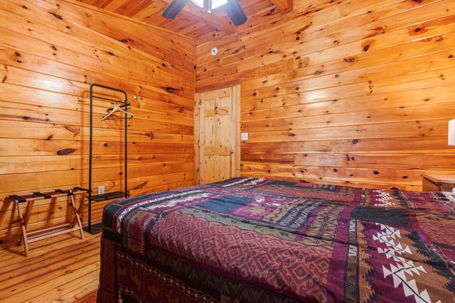 50 Platinum Drive, Slade, KY 40376