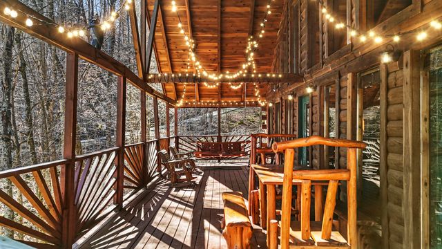 50 Platinum Drive, Slade, KY 40376