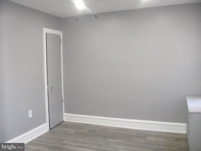 307 CLIFTON AVE, Darby, PA 19023