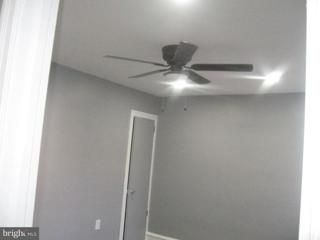 307 CLIFTON AVE, Darby, PA 19023