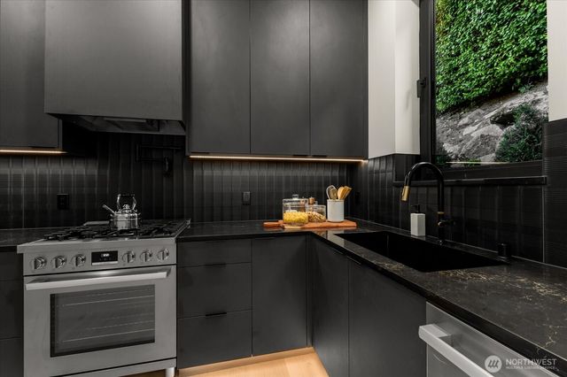 1331 102nd Avenue NE, Bellevue, WA 98004