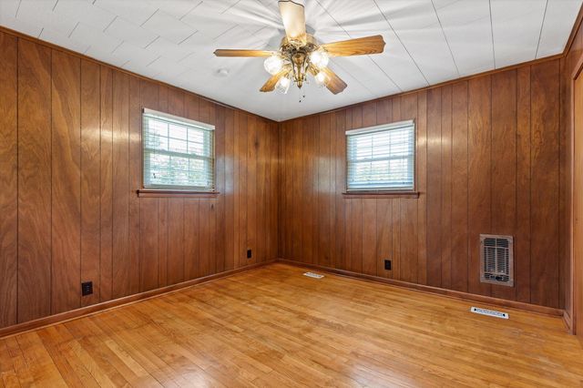 8 Morgan Circle, Fort Oglethorpe, GA 30742