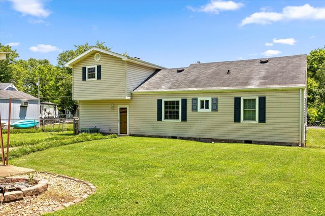 8 Morgan Circle, Fort Oglethorpe, GA 30742