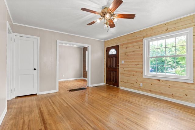 8 Morgan Circle, Fort Oglethorpe, GA 30742