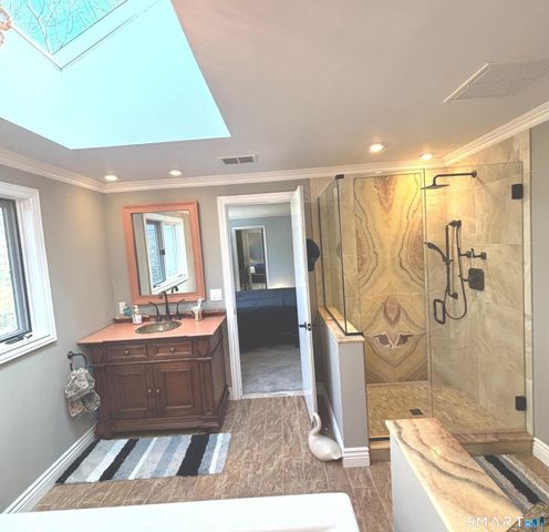 10 Ironwood Lane 10, West Hartford, CT 06117