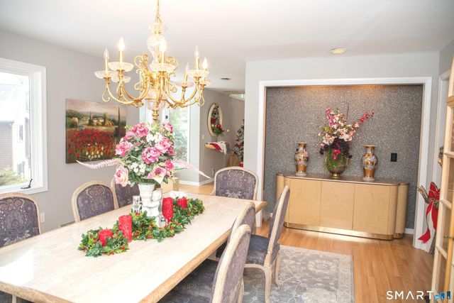 10 Ironwood Lane 10, West Hartford, CT 06117