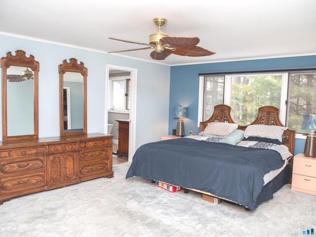 10 Ironwood Lane 10, West Hartford, CT 06117