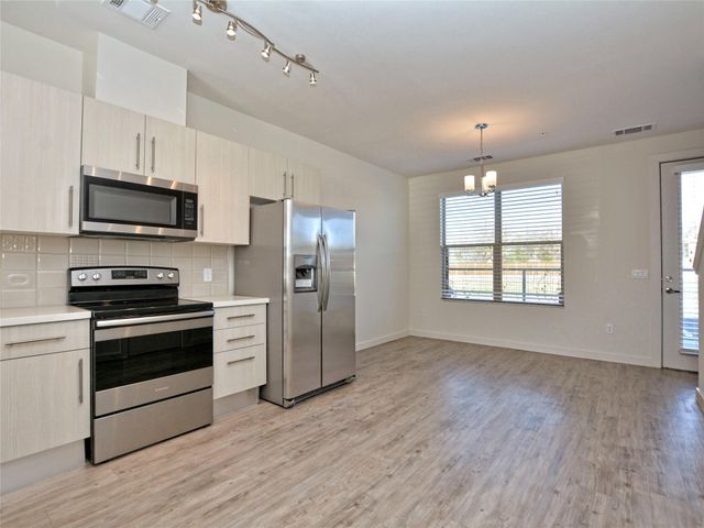 7805 Cooper LN 102, Austin, TX 78745