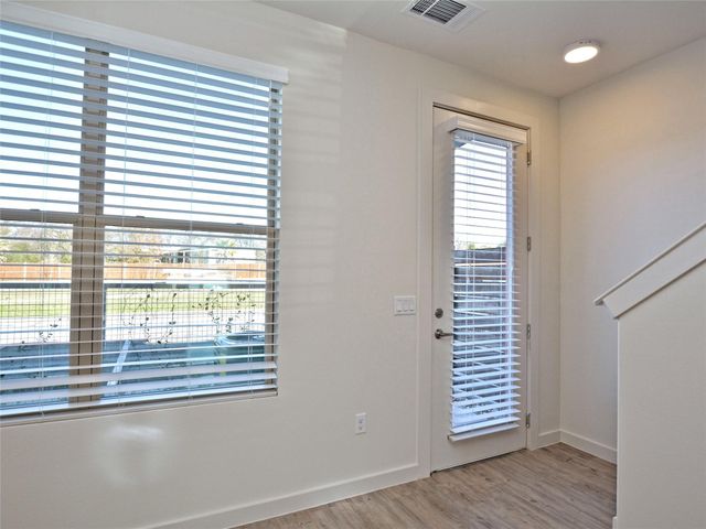 7805 Cooper LN 102, Austin, TX 78745