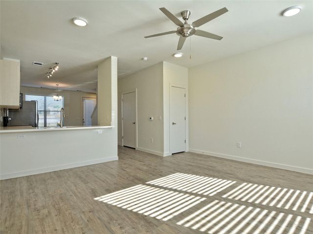 7805 Cooper LN 102, Austin, TX 78745