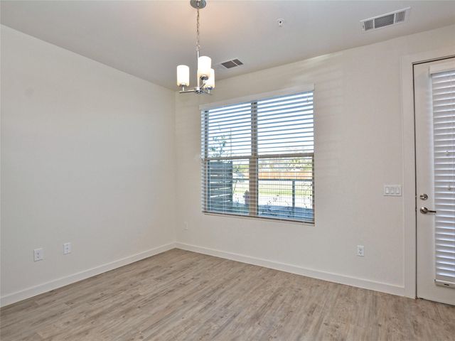 7805 Cooper LN 102, Austin, TX 78745