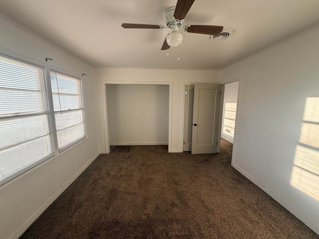 1216 College Avenue, Levelland, TX 79336