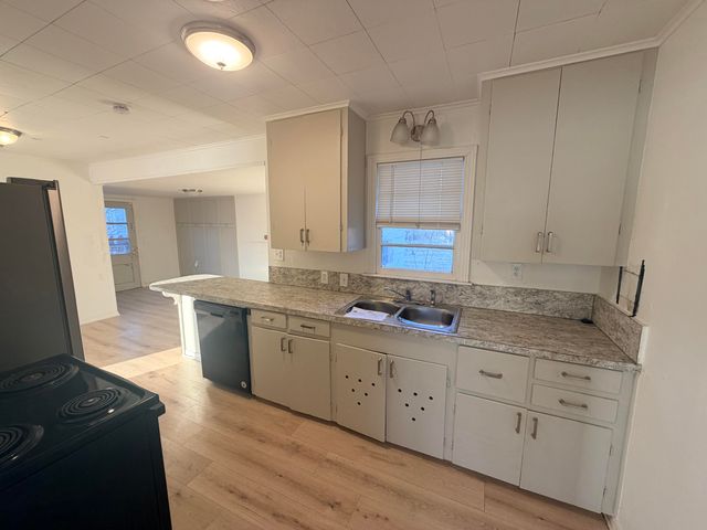 1216 College Avenue, Levelland, TX 79336