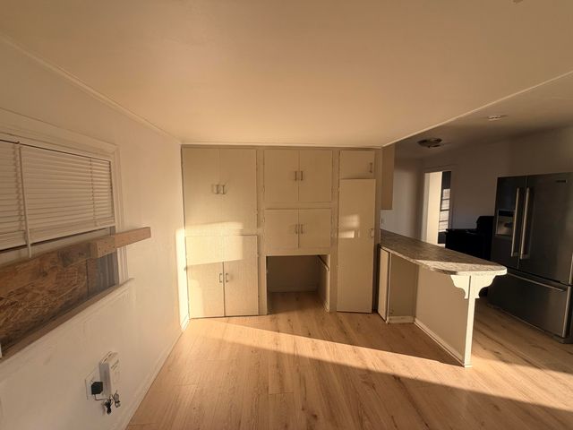 1216 College Avenue, Levelland, TX 79336