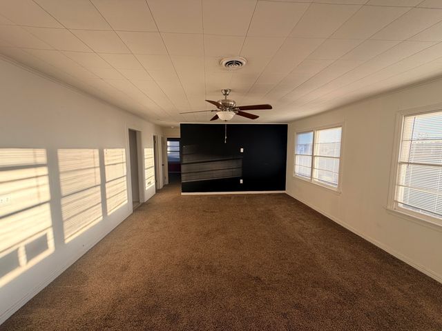 1216 College Avenue, Levelland, TX 79336