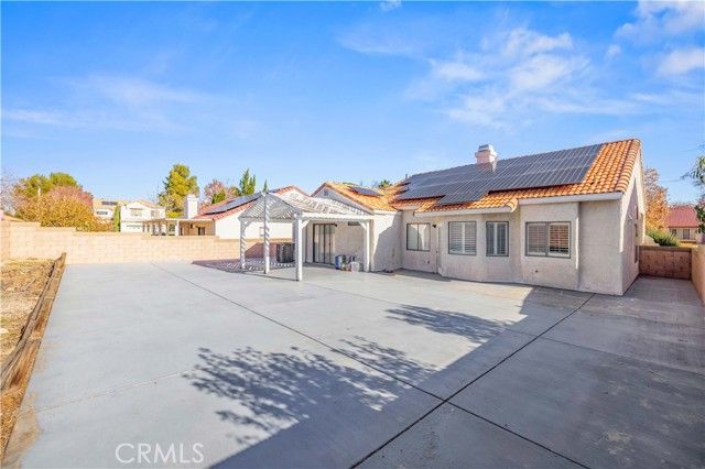 44239 Fenner, Lancaster, CA 93536