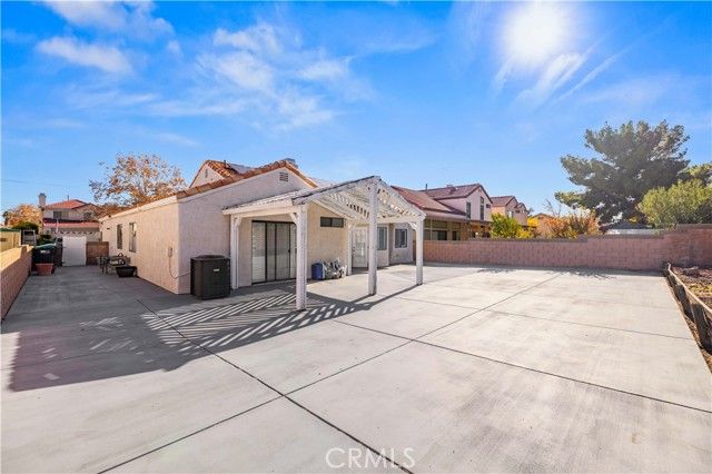44239 Fenner, Lancaster, CA 93536