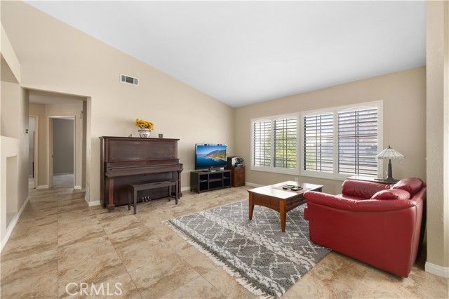 44239 Fenner, Lancaster, CA 93536