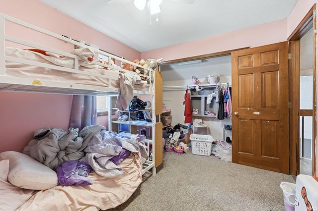 11212 Crested Oak Court, Fort Wayne, IN 46845