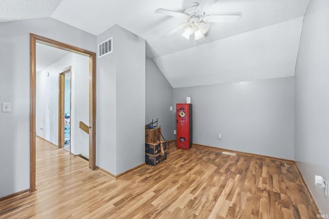 11212 Crested Oak Court, Fort Wayne, IN 46845