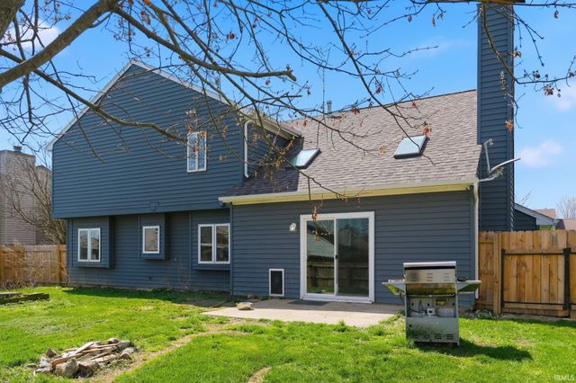 11212 Crested Oak Court, Fort Wayne, IN 46845