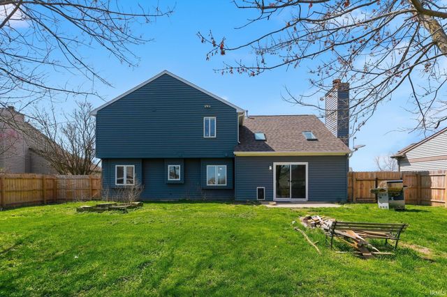 11212 Crested Oak Court, Fort Wayne, IN 46845