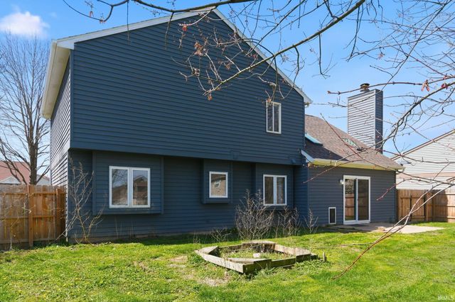 11212 Crested Oak Court, Fort Wayne, IN 46845