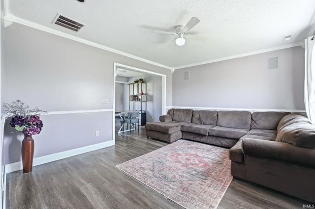 11212 Crested Oak Court, Fort Wayne, IN 46845